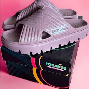 SKECHERS FOAMIES Top Level Vibe Check Mauve Shimmer Slides US Womens Size 9